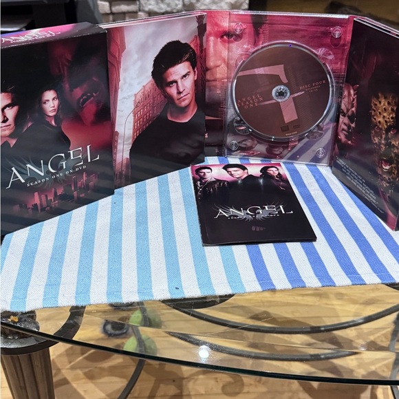 🦇One of a Kind, Award Winning Angel Season One on DVD - Picture 16 of 16